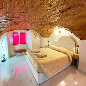 lovely-homes.hotelitalianriviera.com/